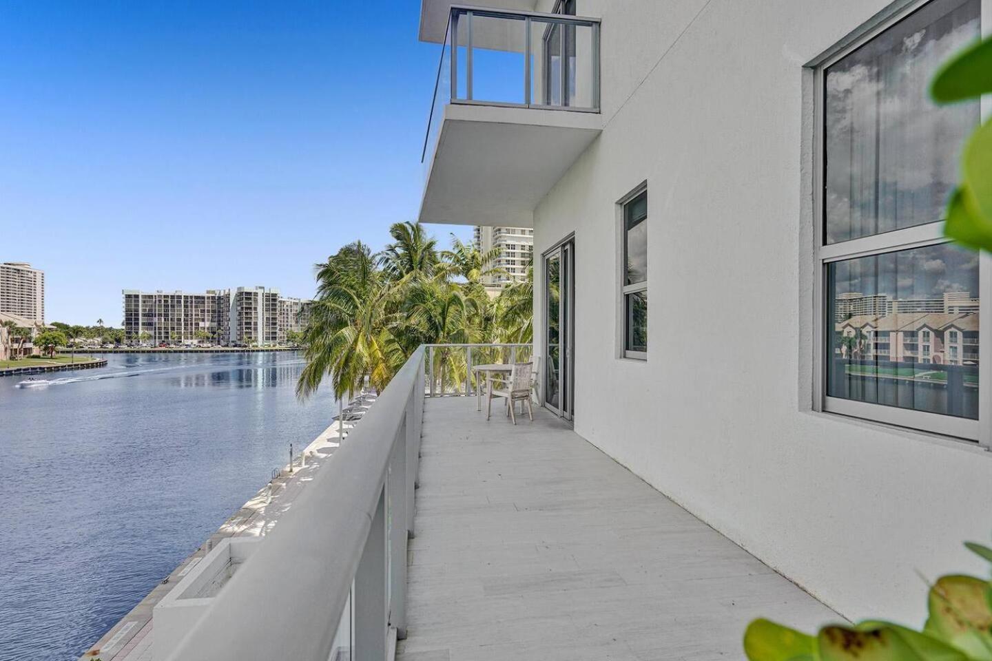 Amazing Apartments At H Beach House Hollywood Extérieur photo