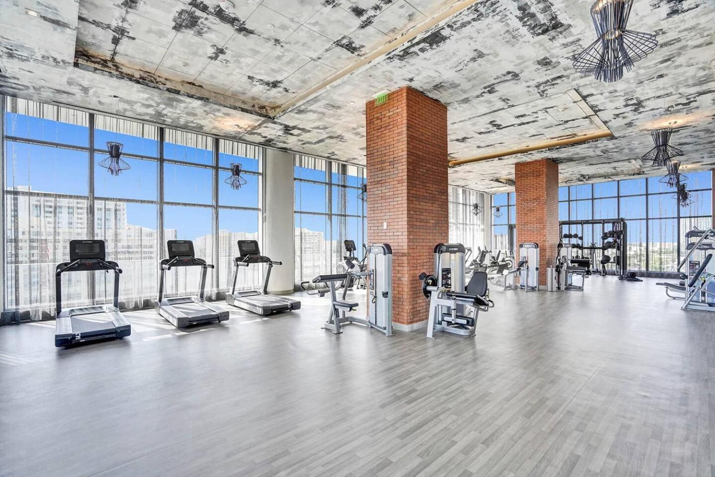 Amazing Apartments At H Beach House Hollywood Extérieur photo