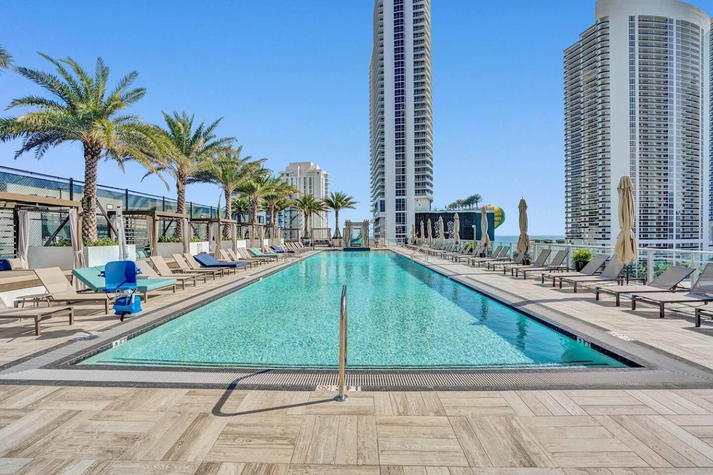 Amazing Apartments At H Beach House Hollywood Extérieur photo