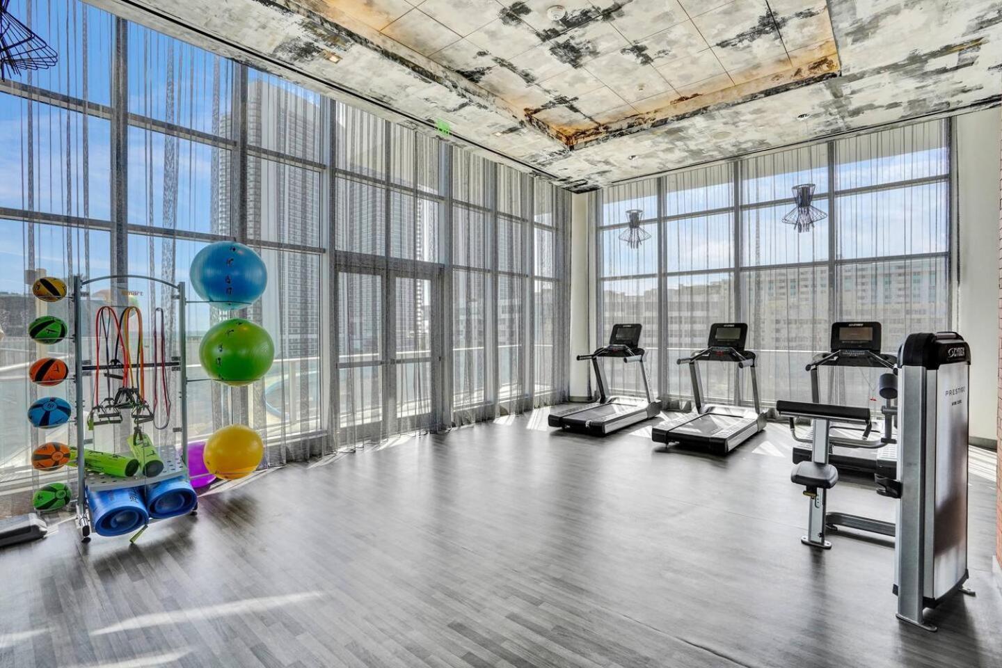 Amazing Apartments At H Beach House Hollywood Extérieur photo