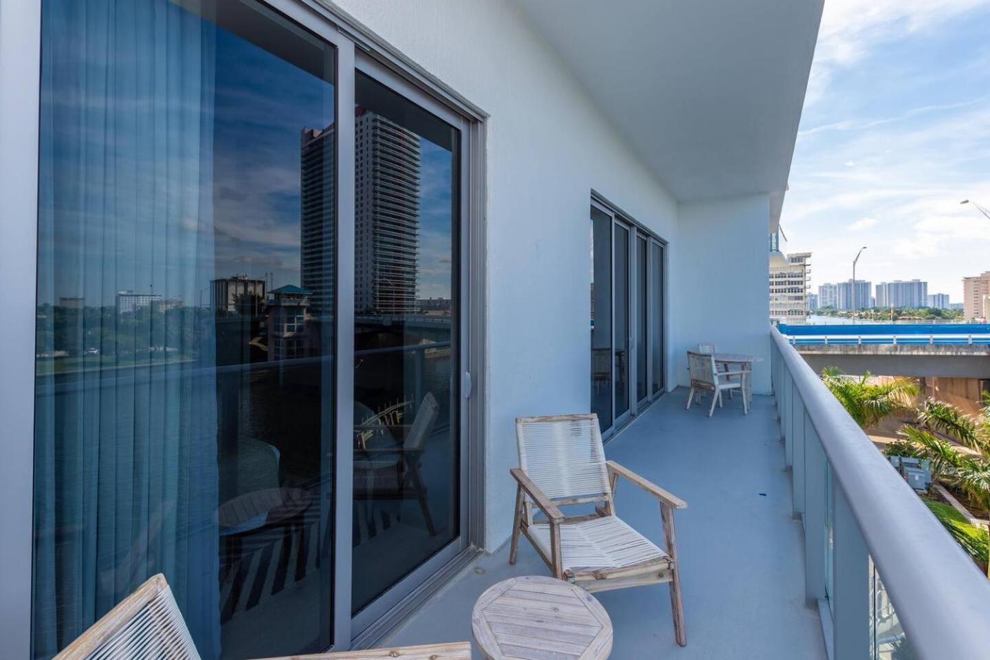 Amazing Apartments At H Beach House Hollywood Extérieur photo