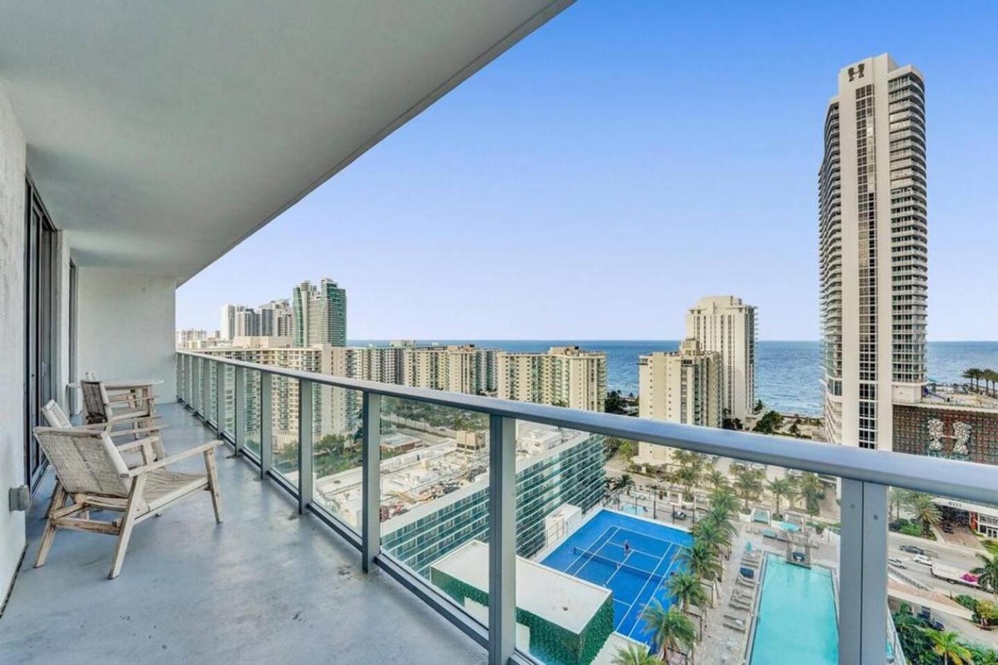 Amazing Apartments At H Beach House Hollywood Extérieur photo