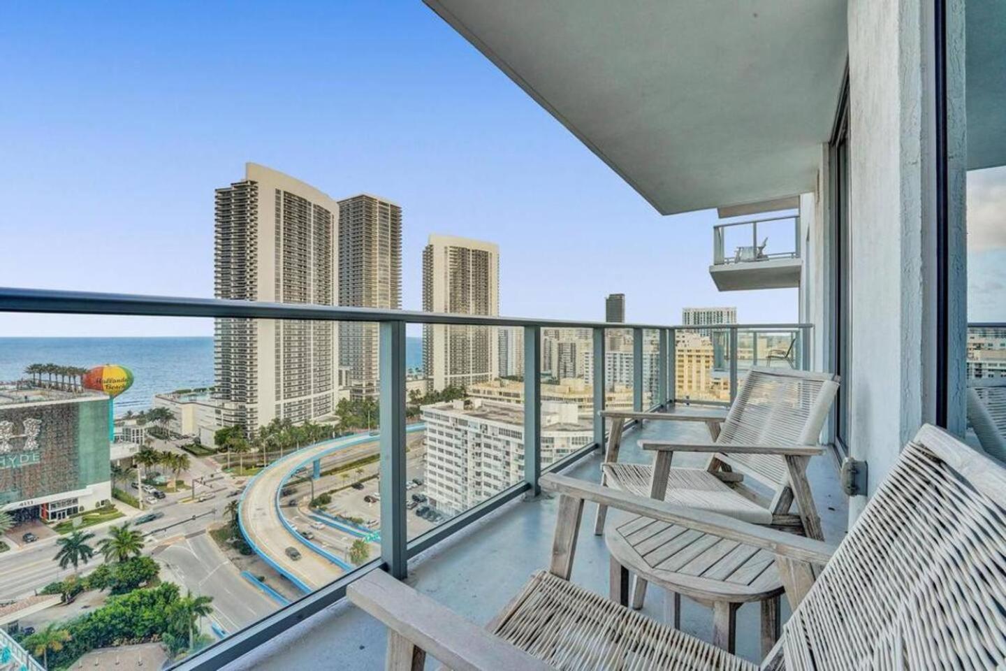 Amazing Apartments At H Beach House Hollywood Extérieur photo